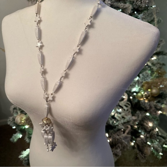 Vintage Jewelry - Vintage Waterfall White Beaded Long Necklace Star Vase Fun Flapper Style